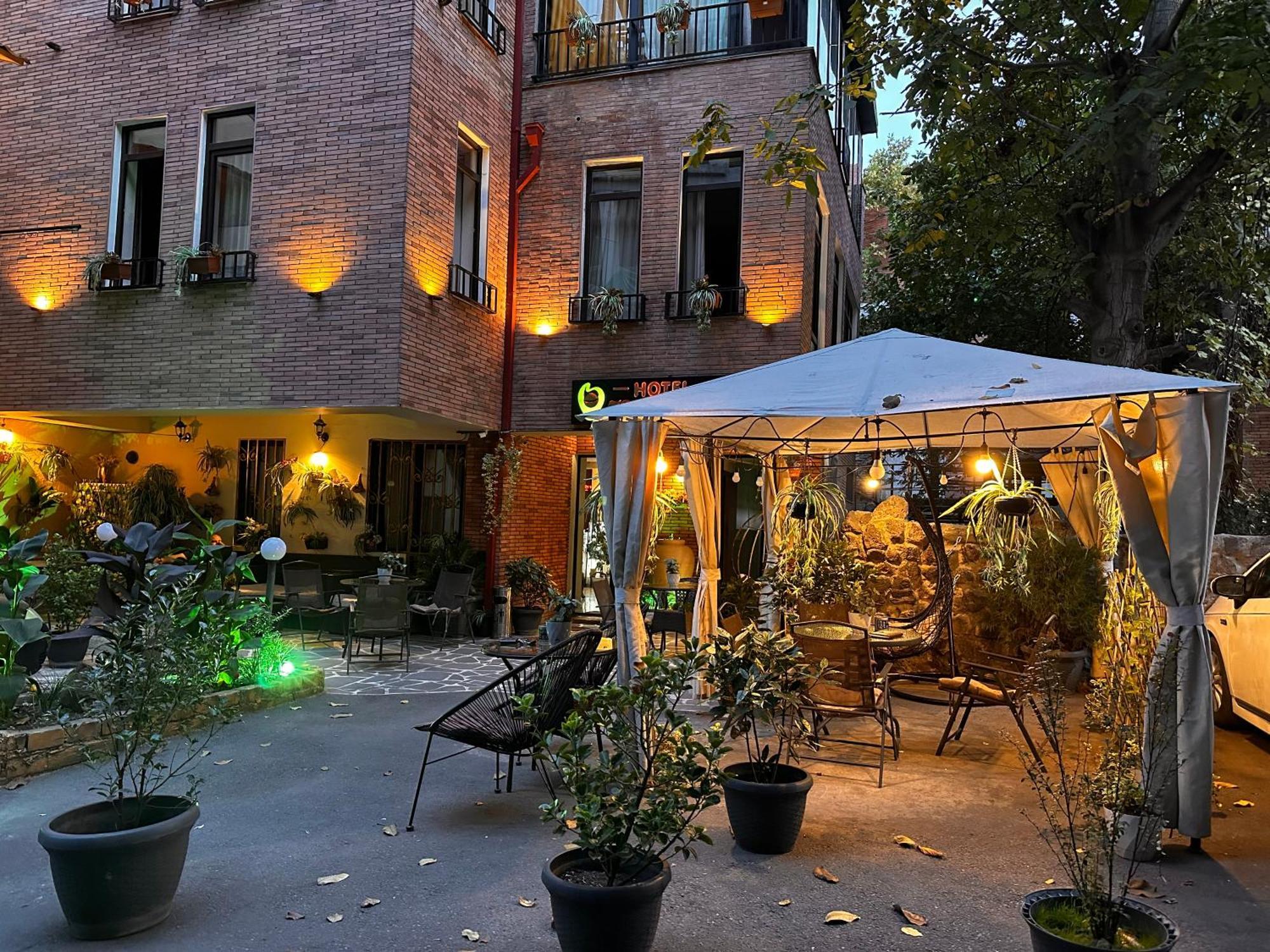 Terrace Tbilisi Center Ξενοδοχείο Εξωτερικό φωτογραφία