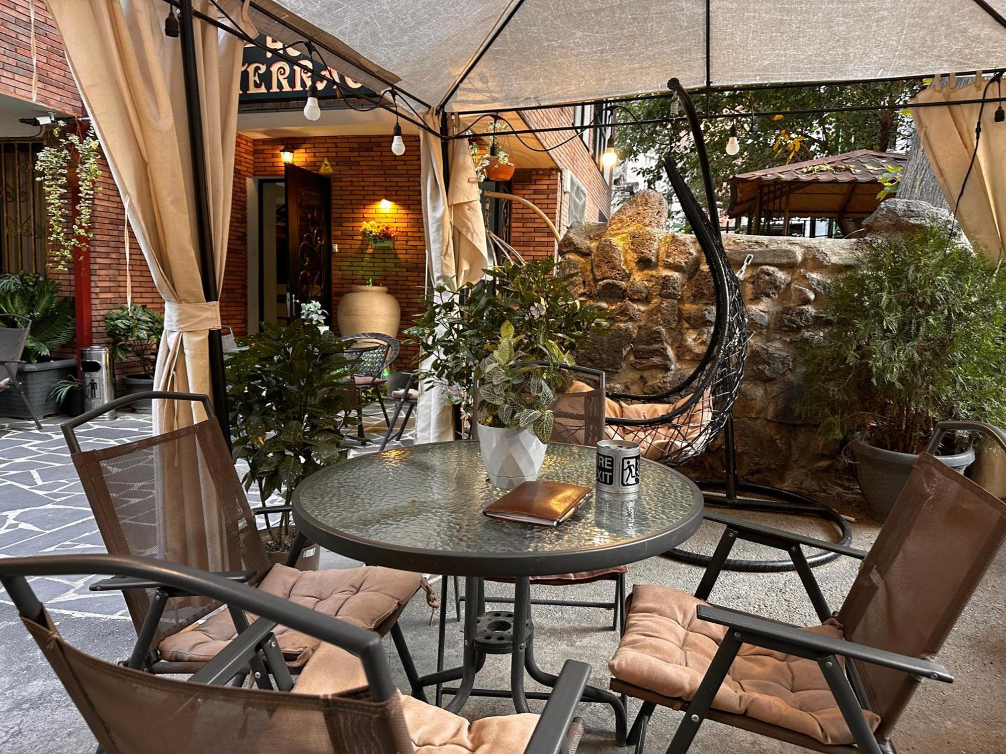 Terrace Tbilisi Center Ξενοδοχείο Εξωτερικό φωτογραφία